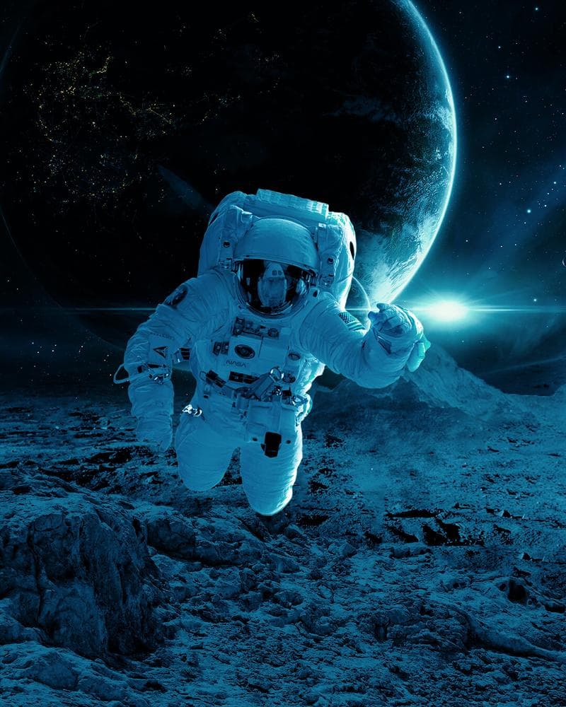 Astronaut - Reaching for the stars