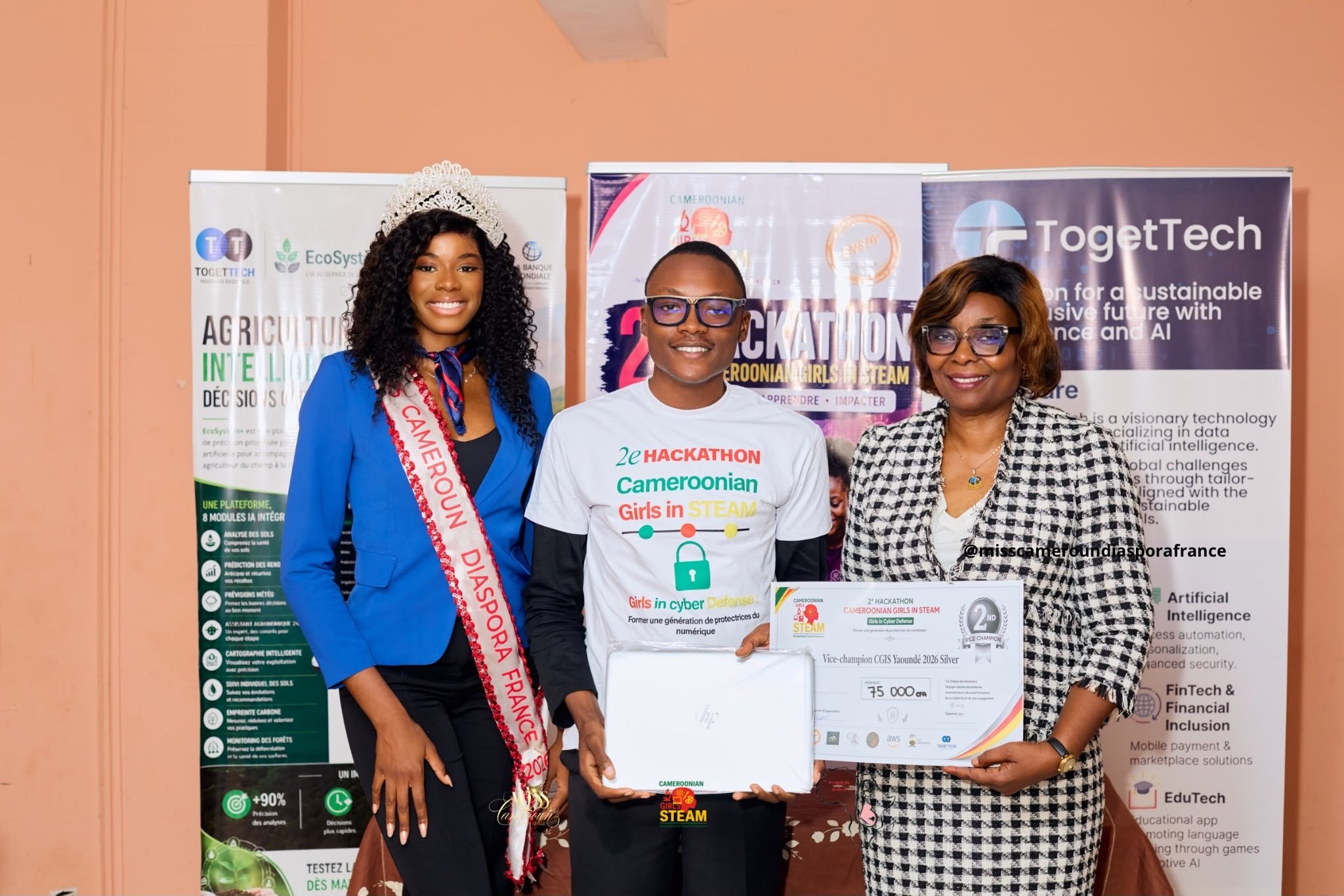 Gardienne : un bouclier IA contre le cyberharcèlement | 2ᵉ au hackathon Girls in STEAM